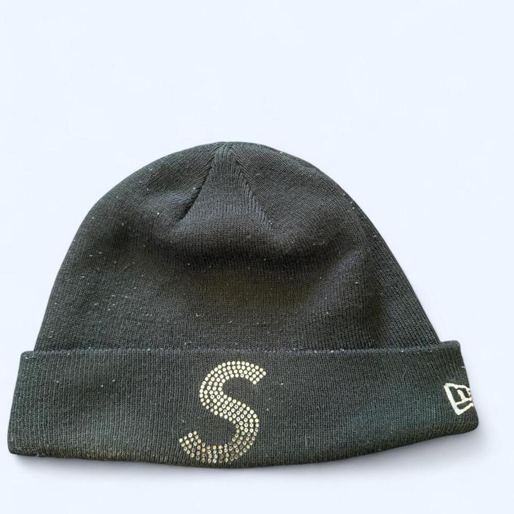 Supreme x Swarovski Crystal S Logo Beanie – Black